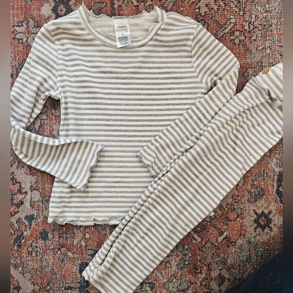 Modern Moments Set